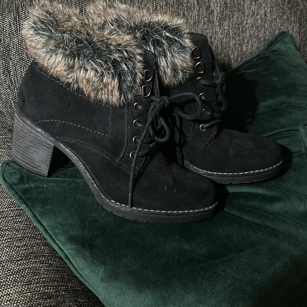 Brand new fur booties never worn too small size 8.5